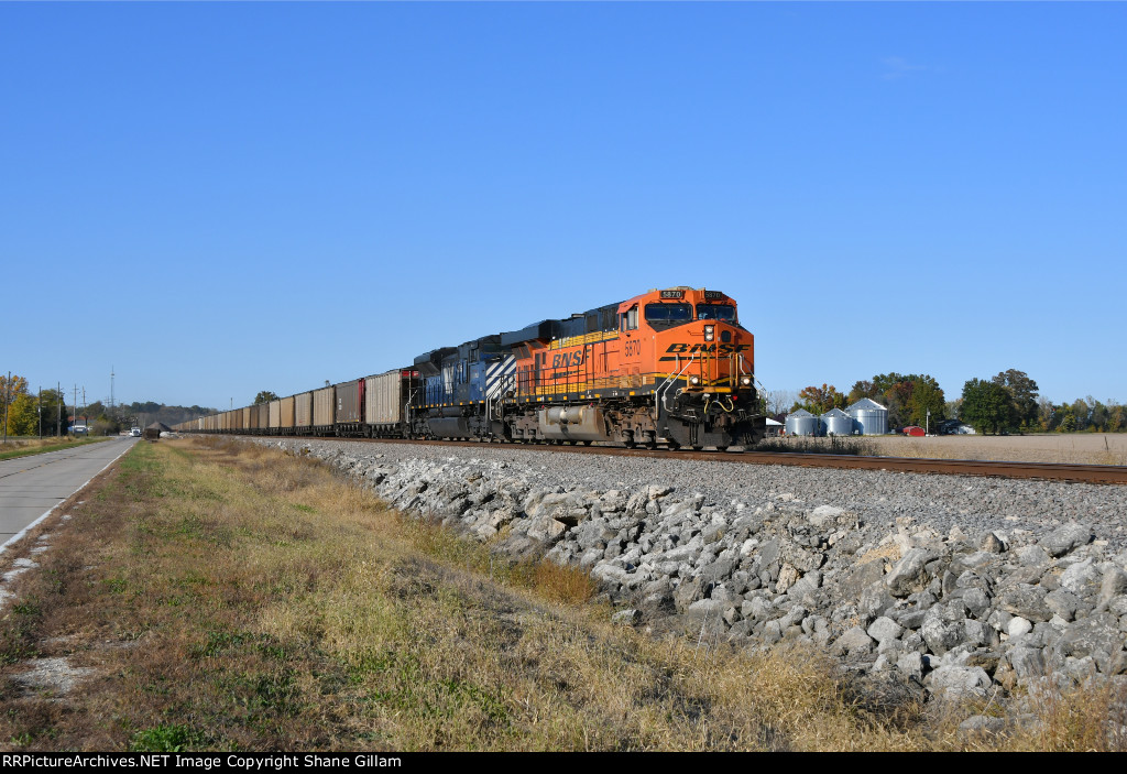 BNSF 5870